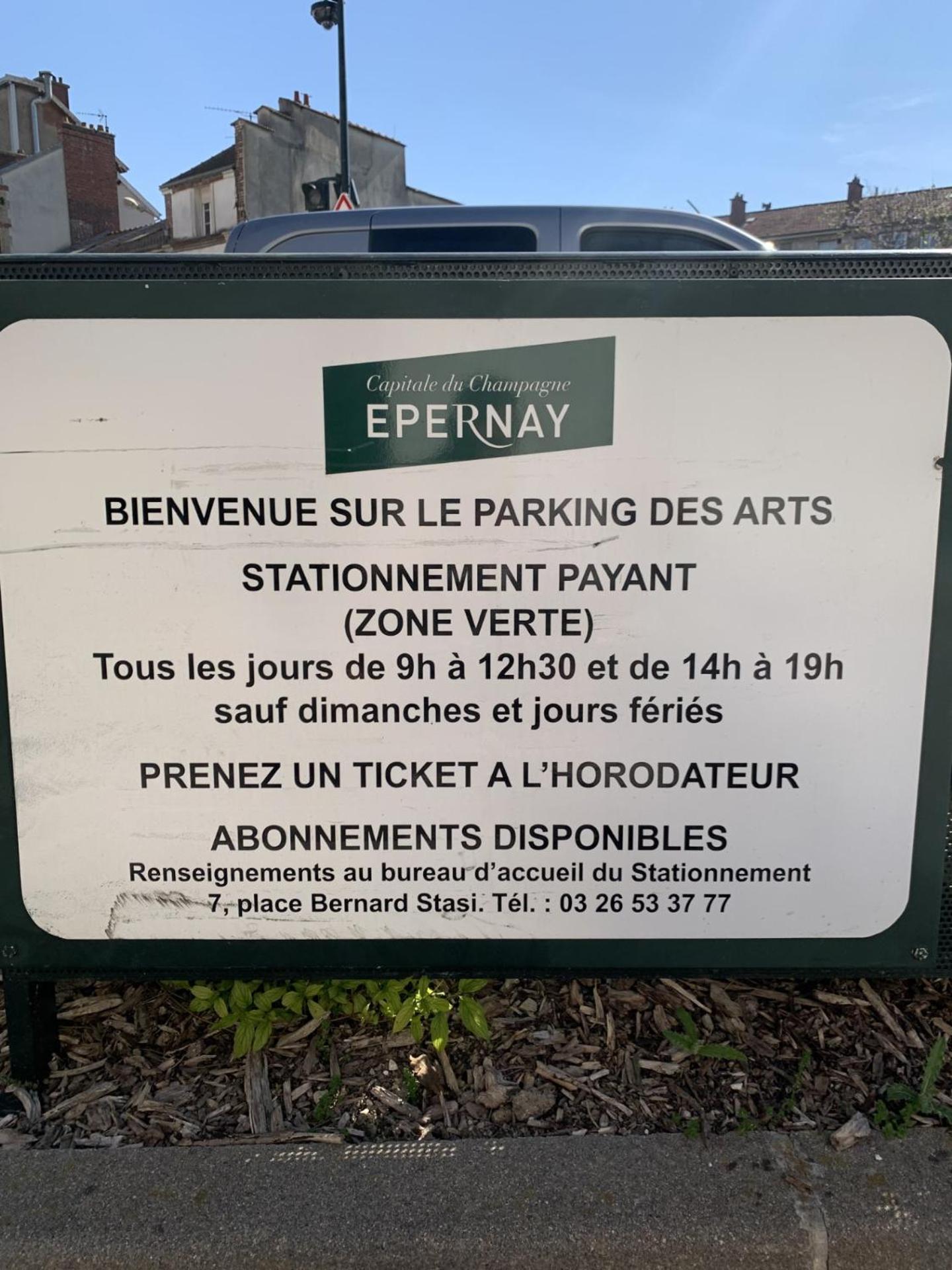 Le Champenois, Avenue De Champagne Lejlighed Épernay Eksteriør billede